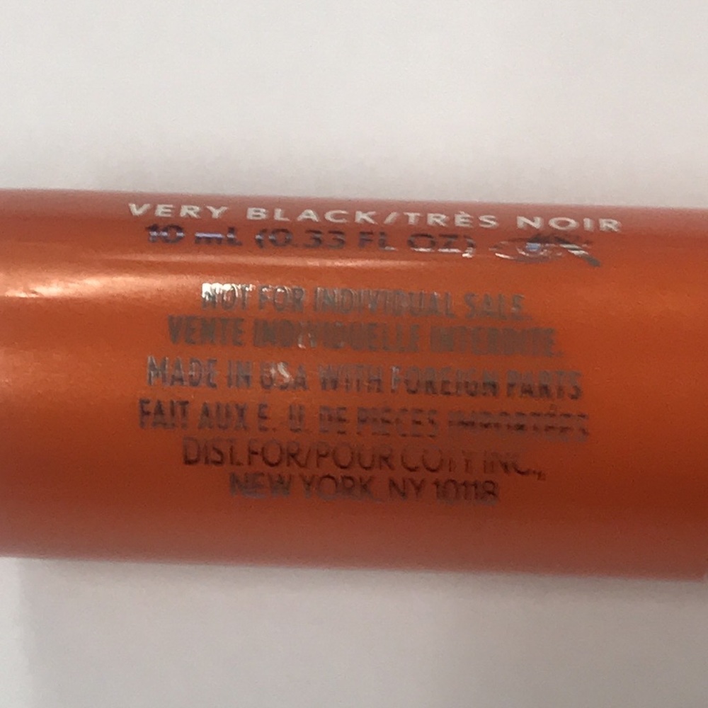 🌟4/$10 Sale🌟 Covergirl Lash Blast Mascara Sample shade Very Black Travel Mini - Picture 3 of 6